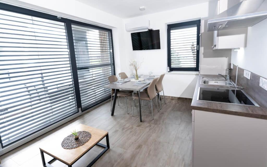 Apartments Sunrise بانوفيتشي المظهر الخارجي الصورة